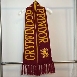 Universal Studios Wizarding World of Harry Potter Gryffindor Reversible Scarf